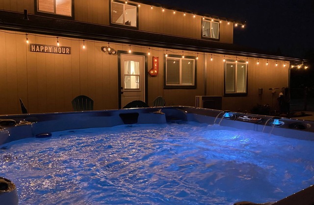 ▼・ᴥ・▼ Cute Pet friendly Barn near Yosemite with a Spa