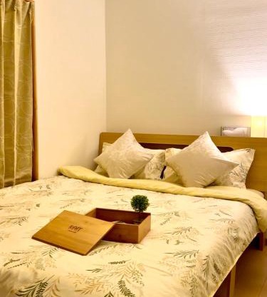 晶 距离车站步行5分钟 关西机场难波心斋桥直达 5 bedroom最多可住13人 超大客厅大电视有Netflix