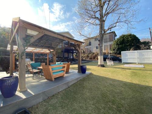 貸別荘Casa de Campo 2SLDK别墅 駐車場 芝生東屋付き BBQ 大室山と海遠望伊豆高原5分