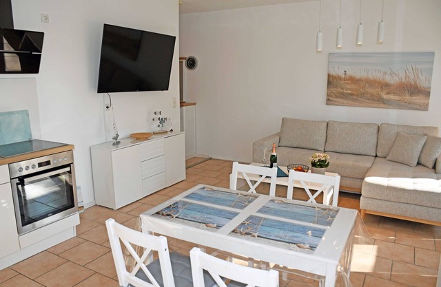 01 Holiday apartment with terrace ground floor Dranske - beautiful apartments in Dranske on