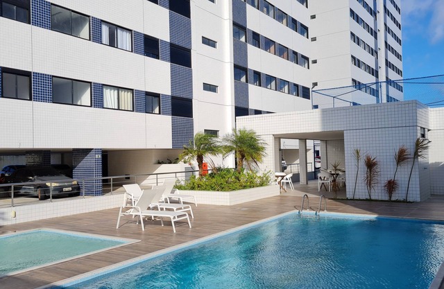 02 bedroom apartment with garage and swimming pool
