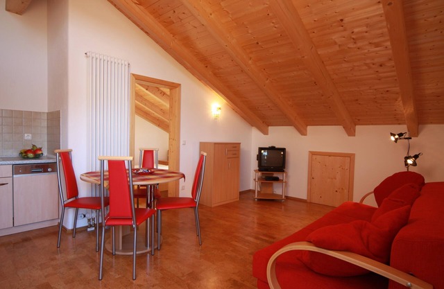 04 Apartment Engelstein max. 3 pers. 32 sqm, kitchen, living room, 1 bedroom, balcony