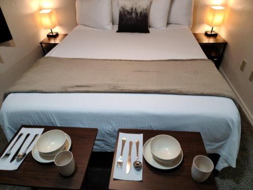 069A The Grand Canyon Getaway Suite with Kitchenette Sleeps 4