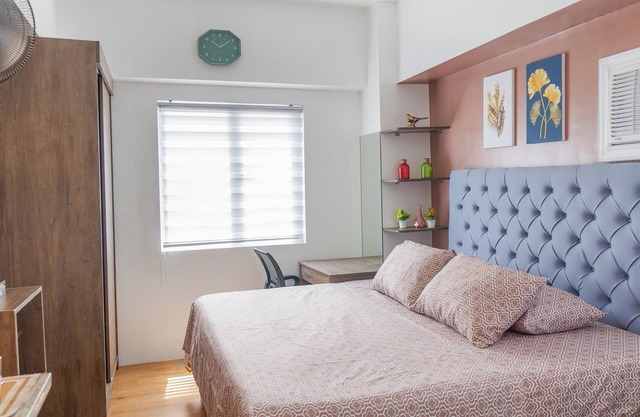 08SV Big Studio Condo in the heart of Cebu City with WiFi, AC