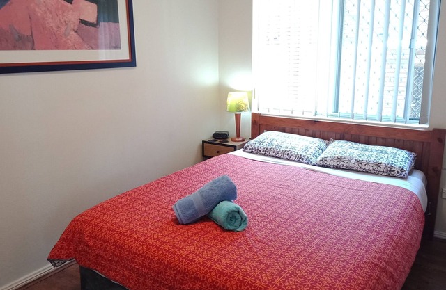1/26 Bellevue St. Great Amenities & Family Comforts