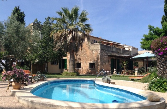1.5 Room Studio in historic manor house with pool and garden
