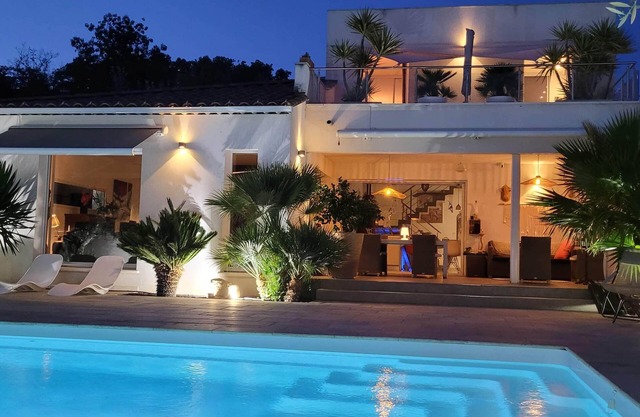 1 B&B with private SWIMMING POOL in a villa in Salon de Provence