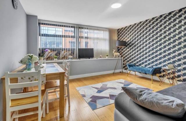 1-bed Apartment Designer Spotlessy Clean