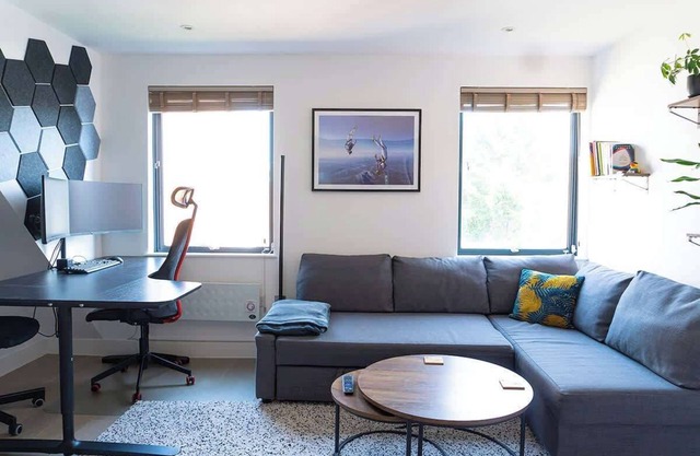 1-Bed Gem:Quick Access to Windsor & Central London
