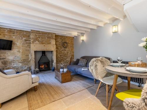 1 Bed in Blockley 53420