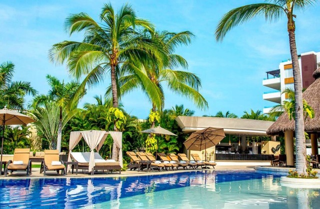1 Bed Marival Distinct Residences (1BR/2Bath) w/Platinum benefits, five star A+