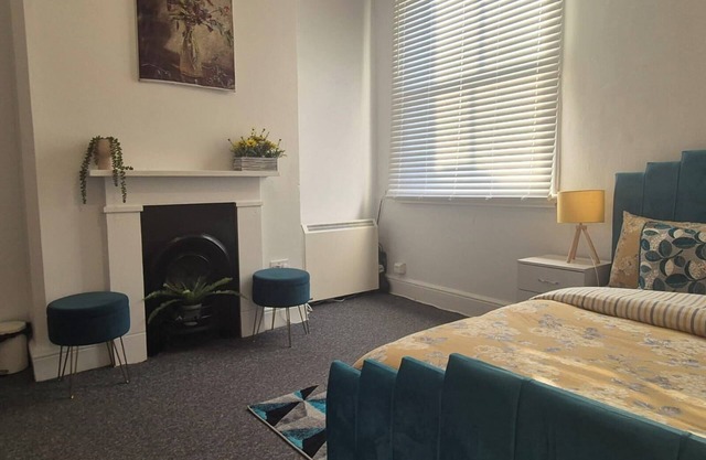 1 Bed-Sleeps 2-City Centre-Free Parking