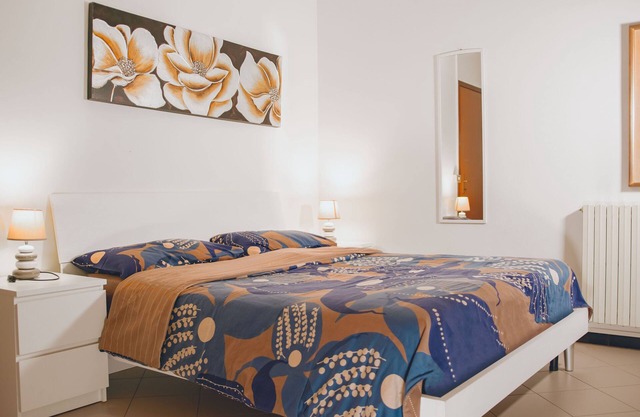 1 Bed-Sleeps 4-Town Centre-Free Parking-AirCon