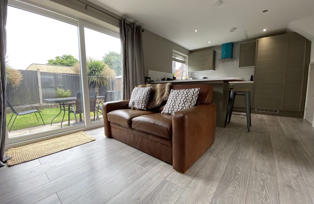 1 bed - Sleeps3 - Free Parking - 5 min to Centre