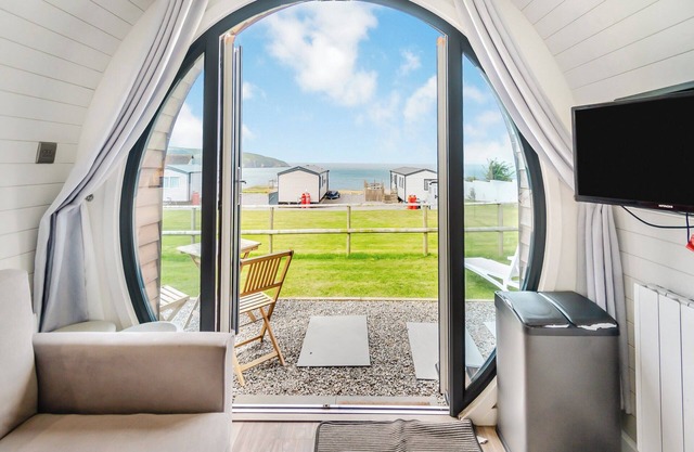 1 bedroom accommodation in Gwbert on Sea