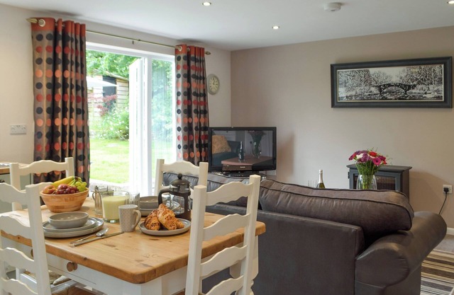 1 bedroom accommodation in Cross Inn