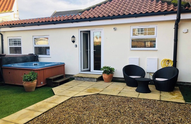 1 bedroom accommodation in North Frodingham, near Driffield