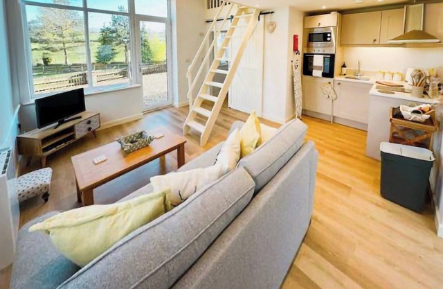 1 bedroom accommodation in Groes-pluen, near Welshpool