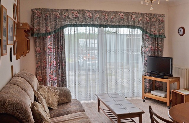 1 bedroom accommodation in Pwllheli