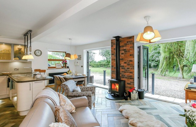 1 bedroom accommodation in Welton-le-Marsh, near Spilsby