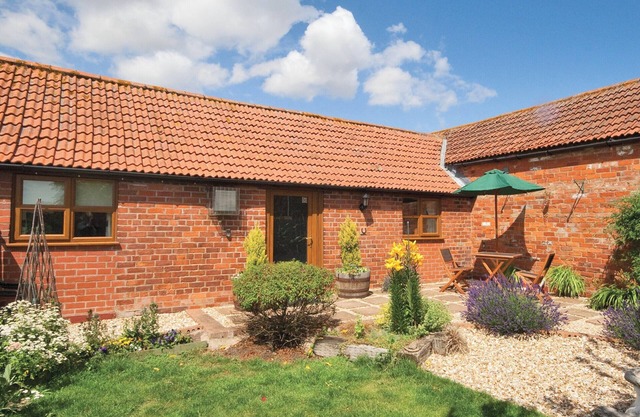 1 bedroom accommodation in Saltfleetby, near Louth