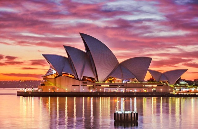 1 Bedroom Altitude Suite at Campbell Street, Sydney