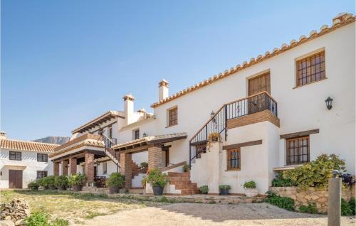1 Bedroom Amazing Apartment In Periana