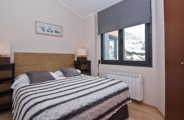1 Bedroom Apar. views. next to ski slopes. El Tarter.FLOC 33