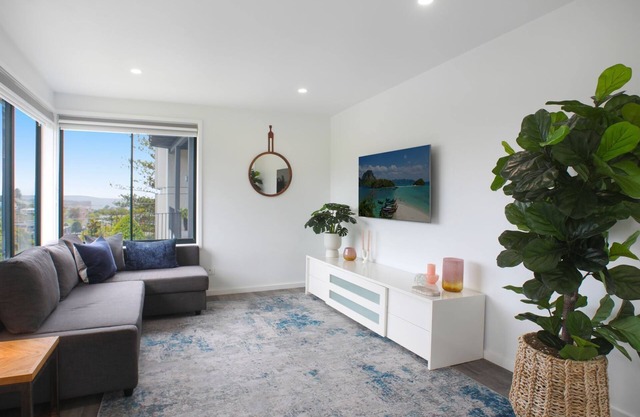 1-Bedroom Apartment - 300m to town