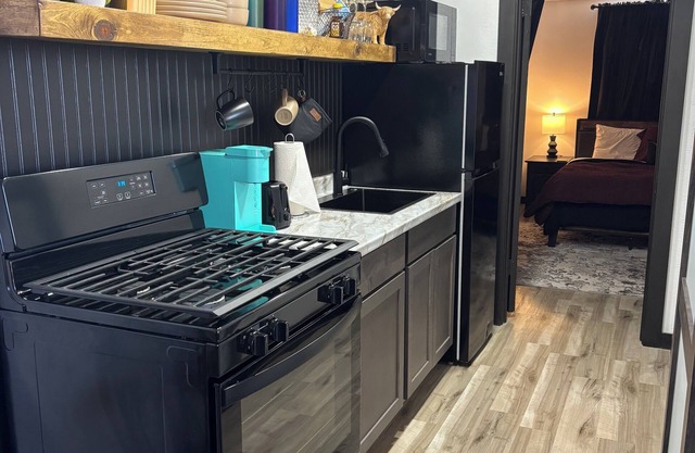1-bedroom apartment in amazing Duncan with access to full gym