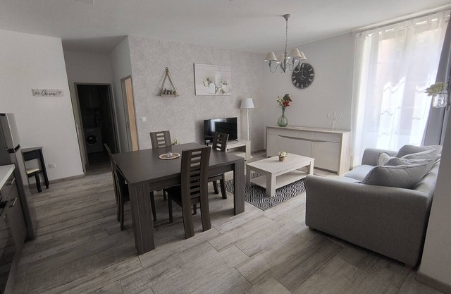 1 Bedroom Apartment In Riez