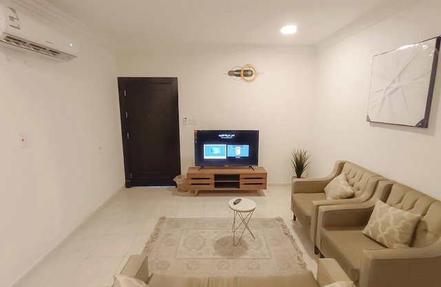 1-bedroom apartment with WiFi, AC in Al Nakhil Dammam