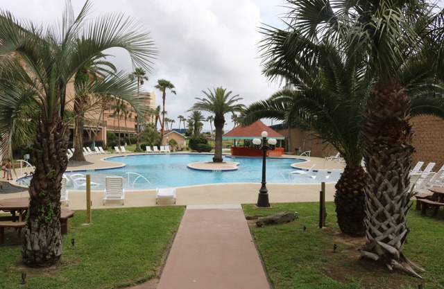 1-bedroom Beachfront Condo with Amazing Gulf View. Enjoy 3 pools with 1 heated!