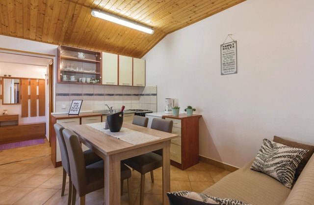 1 bedroom beautiful apartment in Fazana