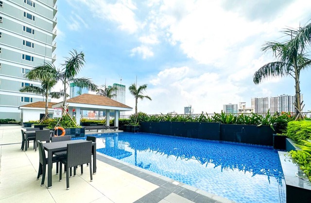 1 Bedroom Condo near CCP Roxas Boulevard Pasay