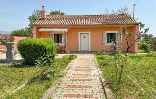1 Bedroom Cozy Home In Knin