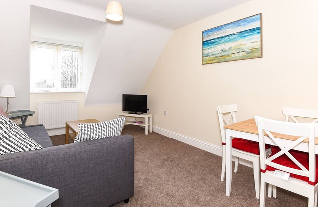 1 Bedroom Executive Flat to Rent