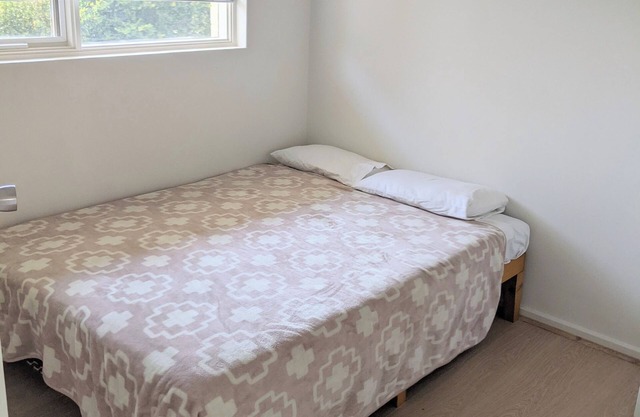 1 bedroom flat next to Adelaide CBD & Norwood Parade:nQuiet street with parking!