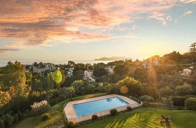 1 Bedroom Gorgeous Apartment In Cannes