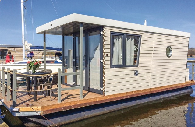 1 bedroom gorgeous ship in Loitz