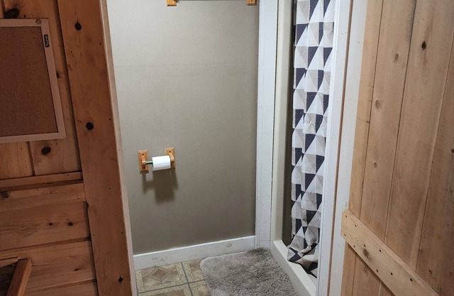 1 Bedroom house with direct trail access