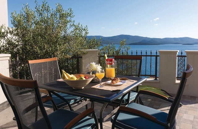 1 bedroom lovely apartment in Komarna