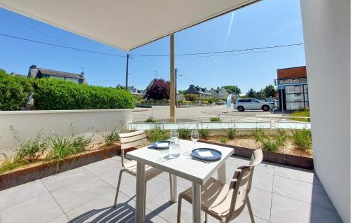 1 Bedroom Lovely Apartment In Muzillac