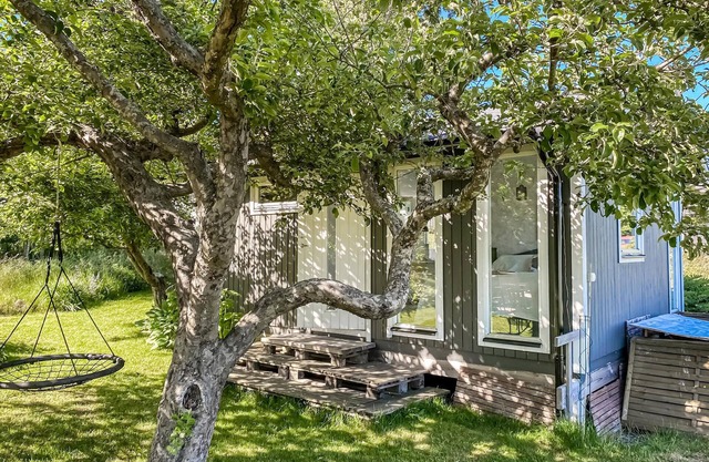 1 bedroom nice home in Varberg