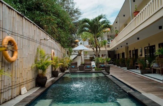 1 bedroom pool view villa at klungkung
