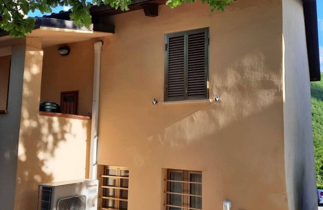 1 Bedroom Private vacation home in Frontone