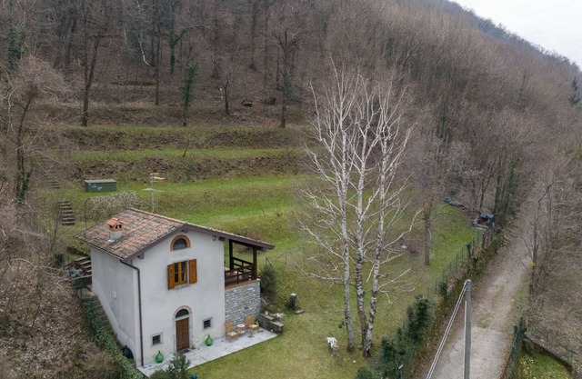 1 bedroom private vacation home in canzo