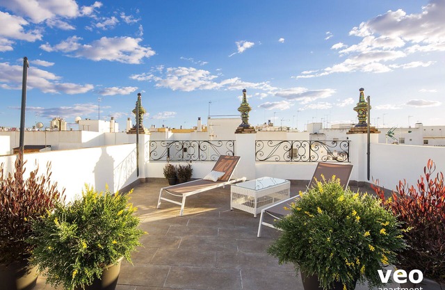 1 bedroom, shared terrace