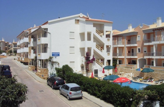 1 bedroom sleeps 2/4 Apartments Cabrita