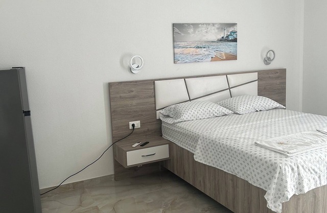 1 bedroom studio apartment with balcony - Apartments Subashi room 206